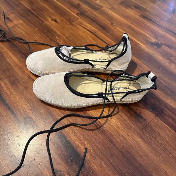 Free People Suede Flat Espadrilles size 39- 8 .5 / 9 - Picture 2 of 9
